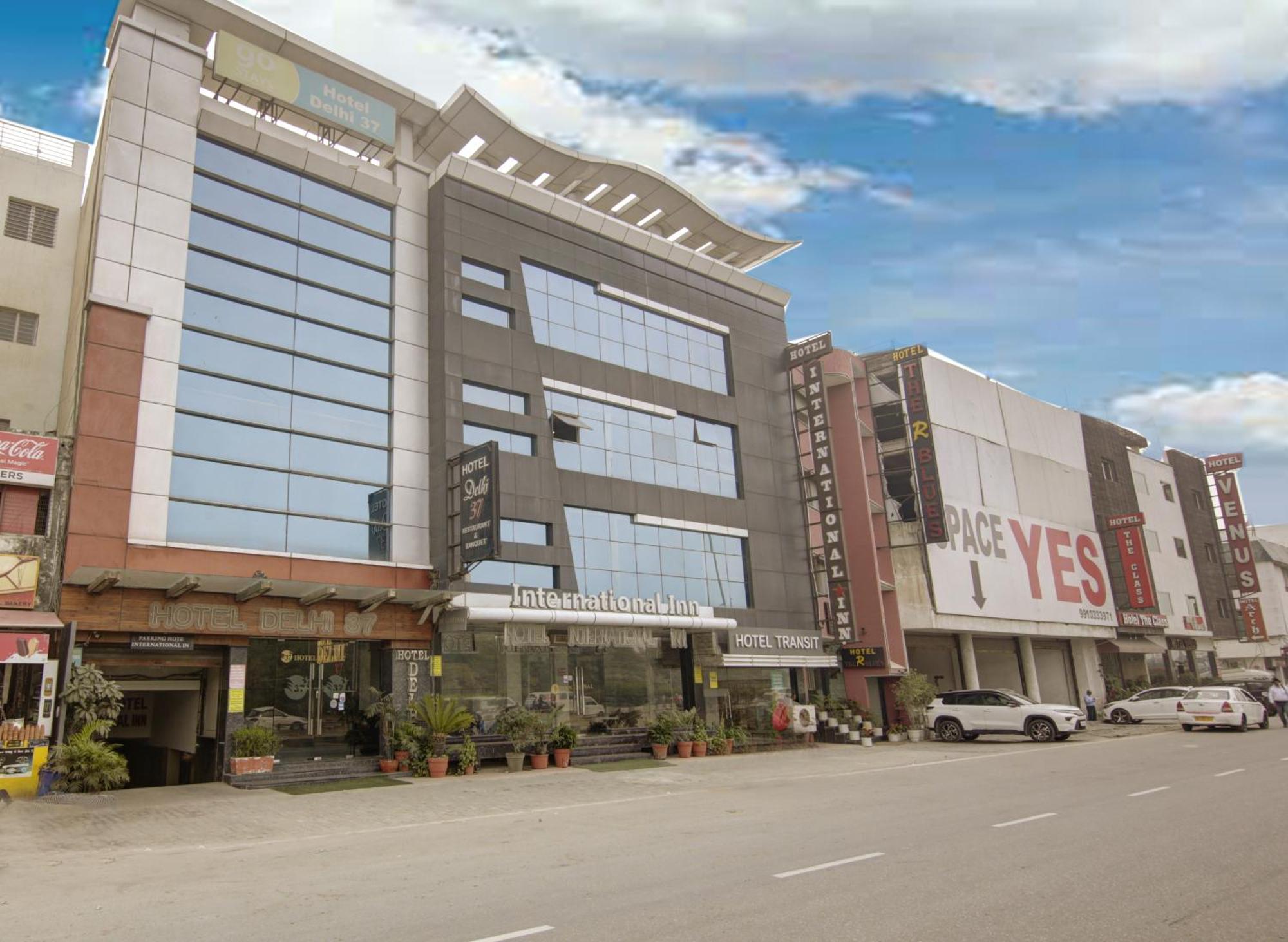 Hotel Delhi 37 By Star Group Near Delhi Airport New Delhi Exterior photo